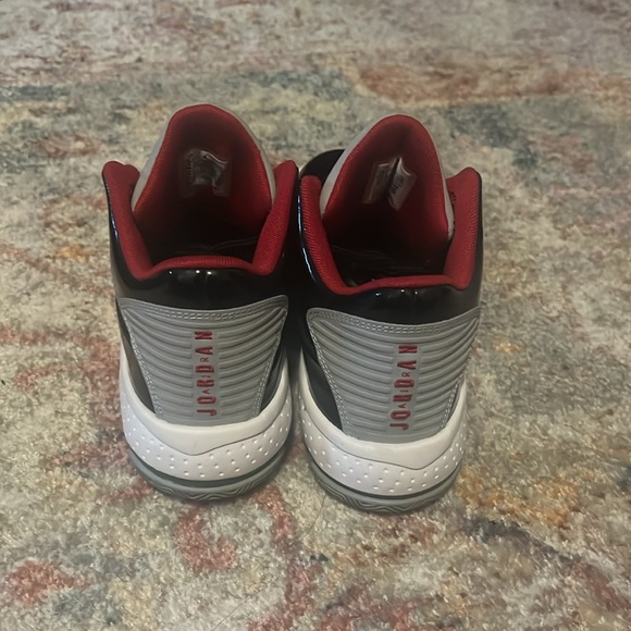 used once Jordon‘s!! - Picture 3 of 4